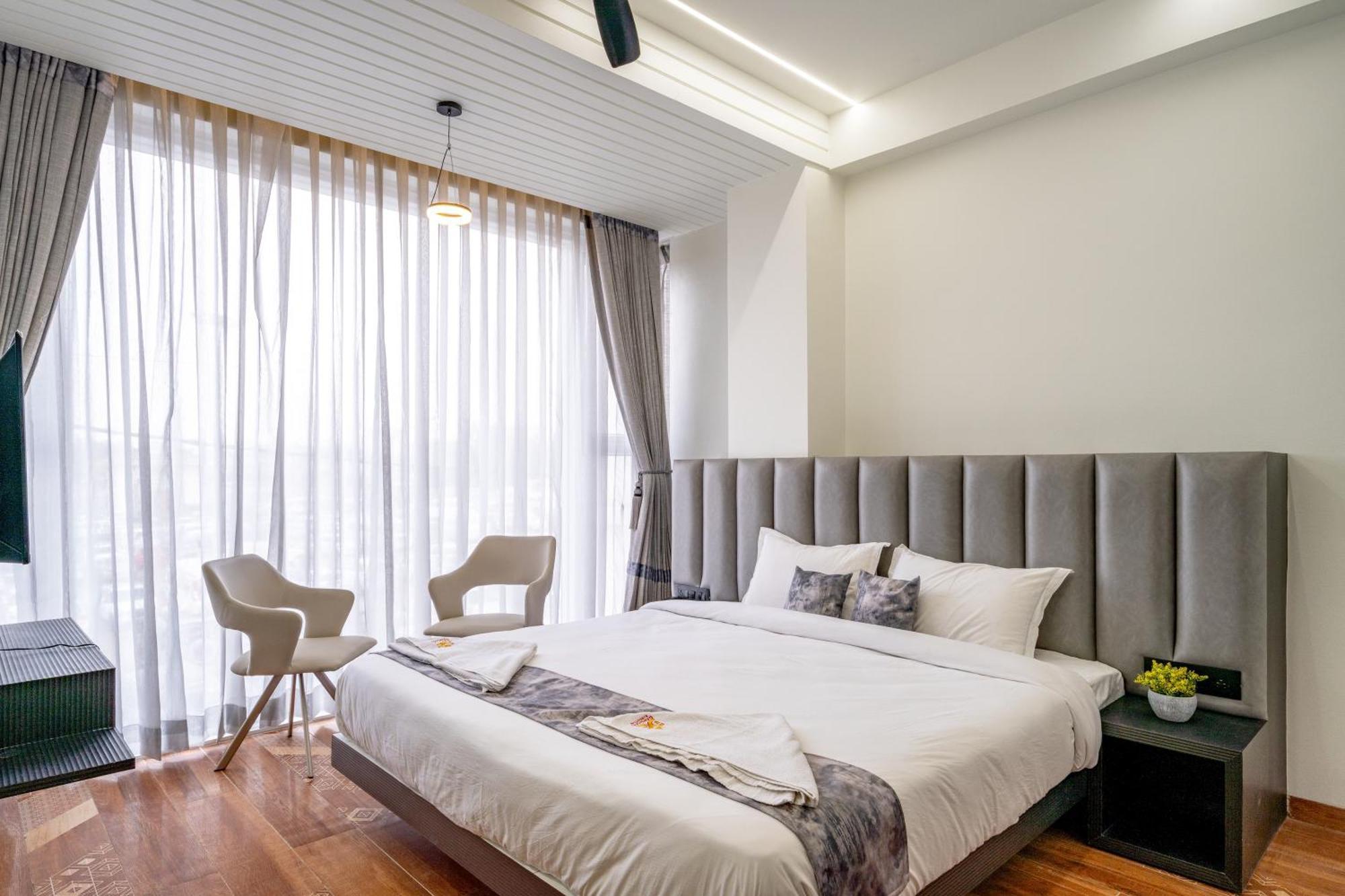 Hotel Darshan Executive Tuljapur Экстерьер фото