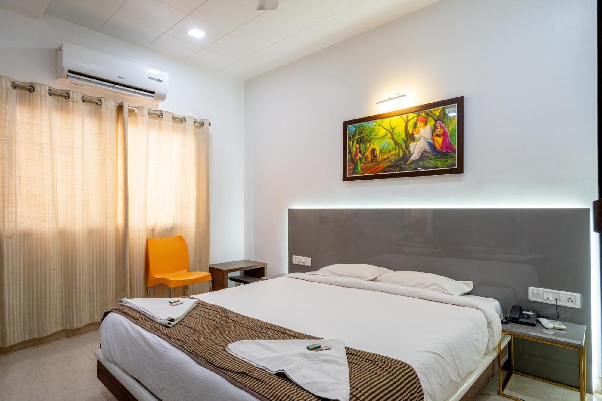 Hotel Darshan Executive Tuljapur Экстерьер фото