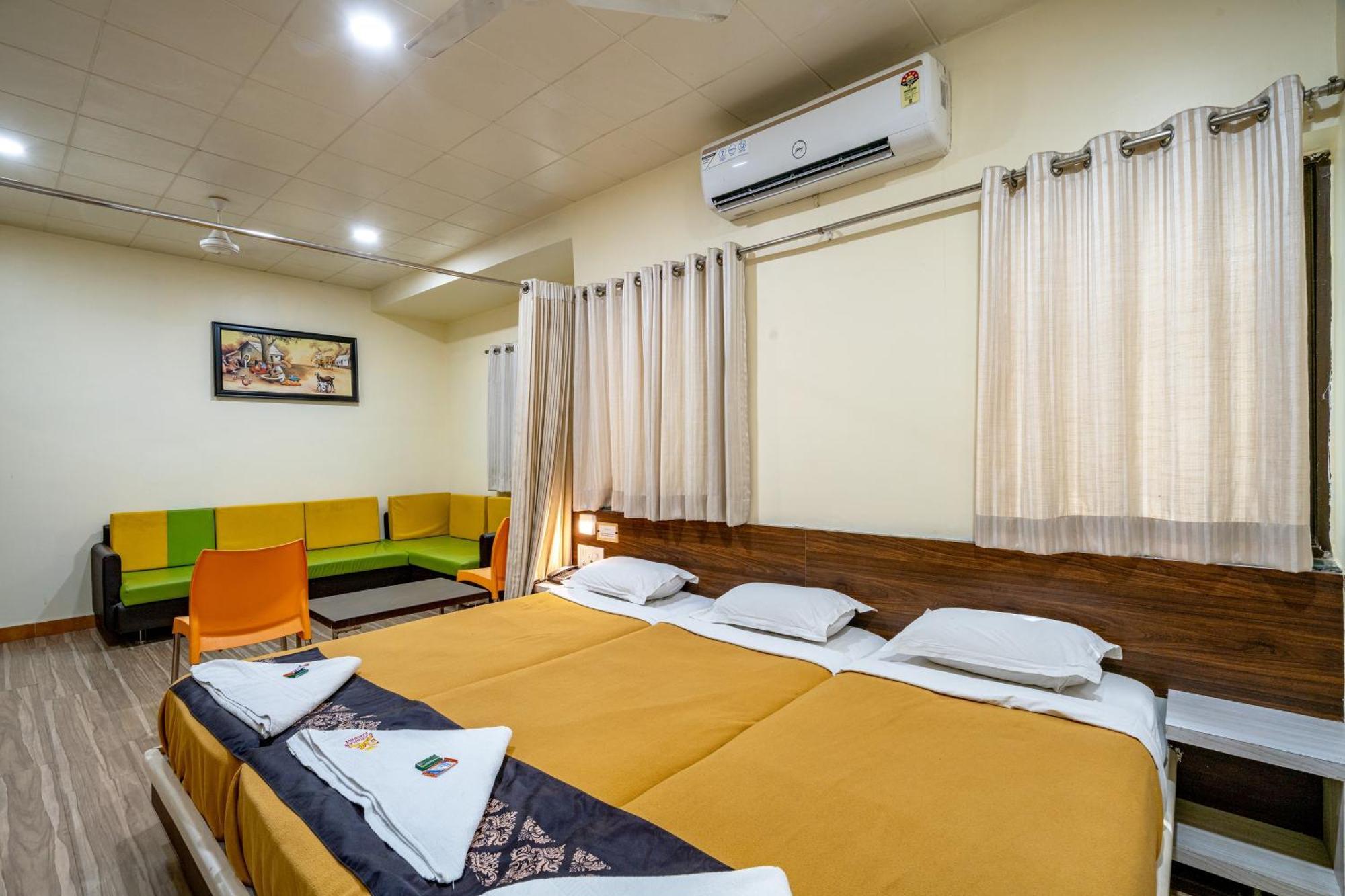 Hotel Darshan Executive Tuljapur Экстерьер фото