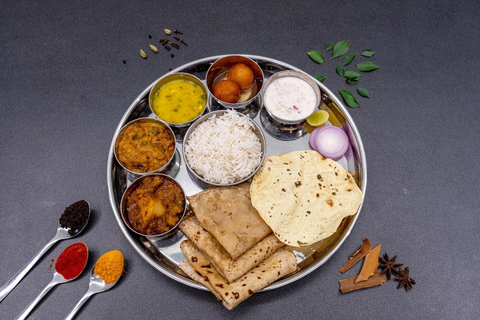 Hotel Darshan Executive Tuljapur Экстерьер фото